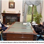 Senator-Dr-Shahzad-Waseem-called-on-PM-Imran-Khan-at-PM-Secretariat.-Eng-696x460