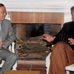 Chairman Pakistan Tehreek-e-Insaf Imran Khan in discussion with Mr Ai Ping Vice Minister of #CPC #China. 