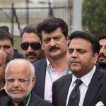 Media-talk-at-Supreme-Court.-PML-N-lawyer-came-with-another-Story-but-no-evidence