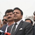 Media-talk-at-Supreme-Court.-PML-N-lawyer-came-with-another-Story-but-no-evidence